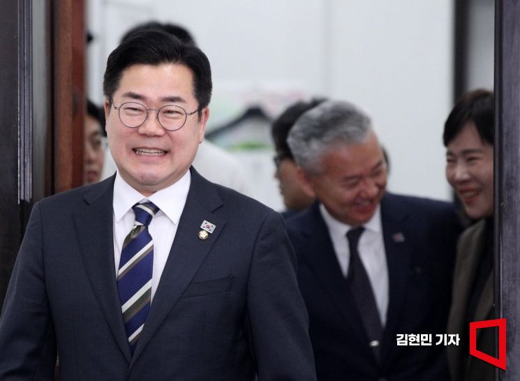 [포토] 최고위 참석하는 박찬대 직무대행