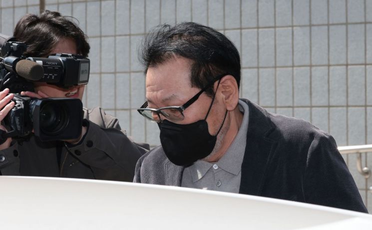 '2022년 5월 13일' 날짜 딱…한은 비닐로 포장된 돈뭉치, 건진법사 자택에 어떻게?