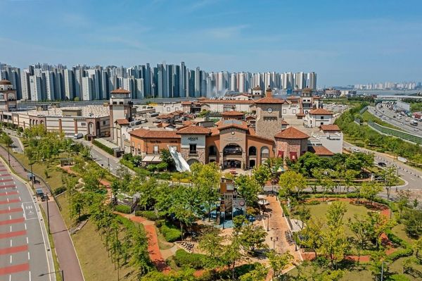 "실내 쇼핑 시설 강화" 신세계 시흥 아울렛,'더 에스 몰' 선봬