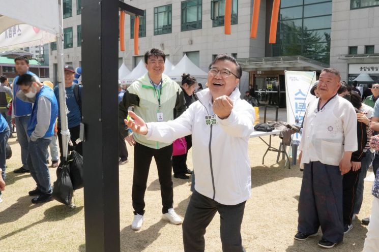 류경기 중랑구청장 장애인 어울림 한마당 동참 장애 '공감' 