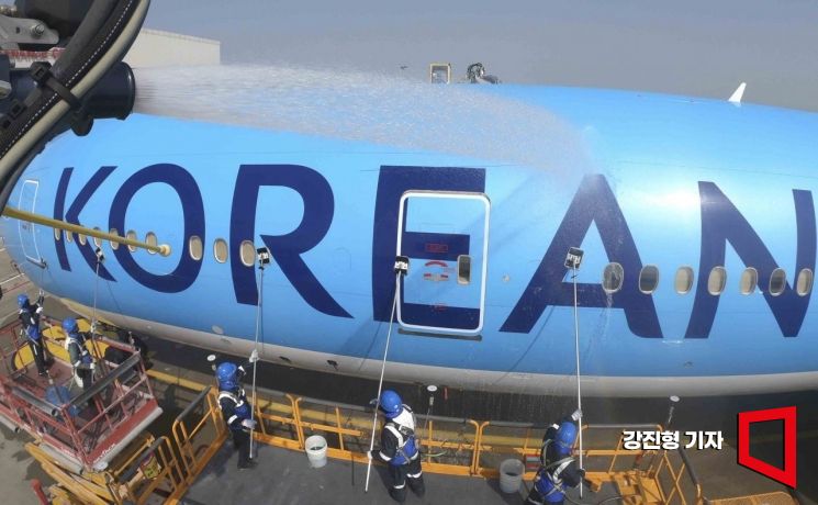 [포토] '구석구석 깨끗하게'