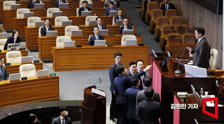 [포토] 우원식, 한덕수 면전 직격…"할 일과 말아야 할 일 구별하라"