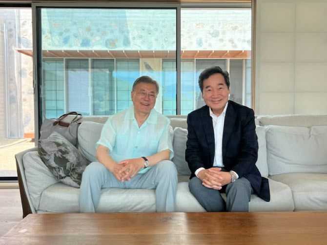 文 결백 믿는다는 이낙연 "오래된 일들이 하나씩 진행되는 듯"