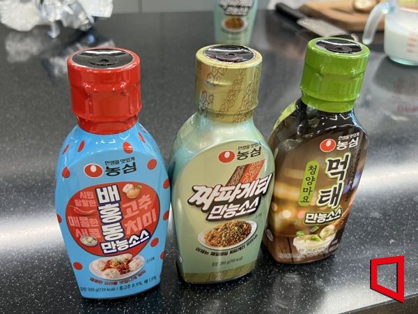 농심의 만능 소스 종류는 '배홍동 만능 소스'와 '짜파게티 만능 소스', '먹태청양마요 마능 소스' 등 3가지다. 한예주 기자