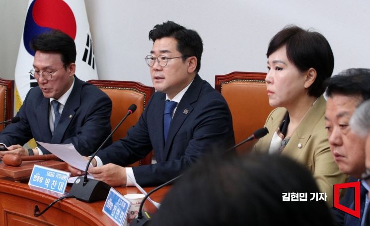 [포토] 민주 "文 기소는 노골적 대선 개입…정치검찰 해체로 심판"