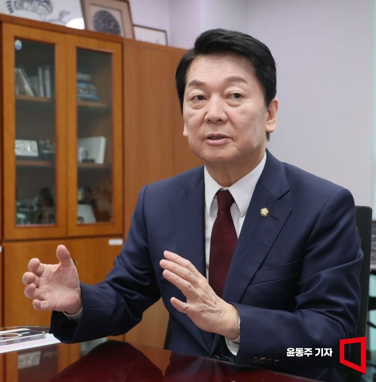 안철수 국민의힘 대선경선 후보가 아시아경제와 인터뷰를 하고 있다. 윤동주 기자