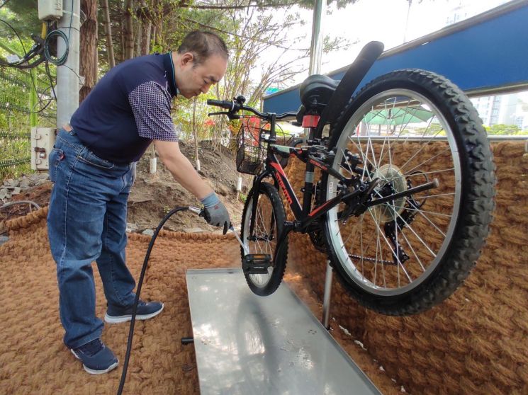 성동구 '자전거 스팀 세척장' 운영 개시