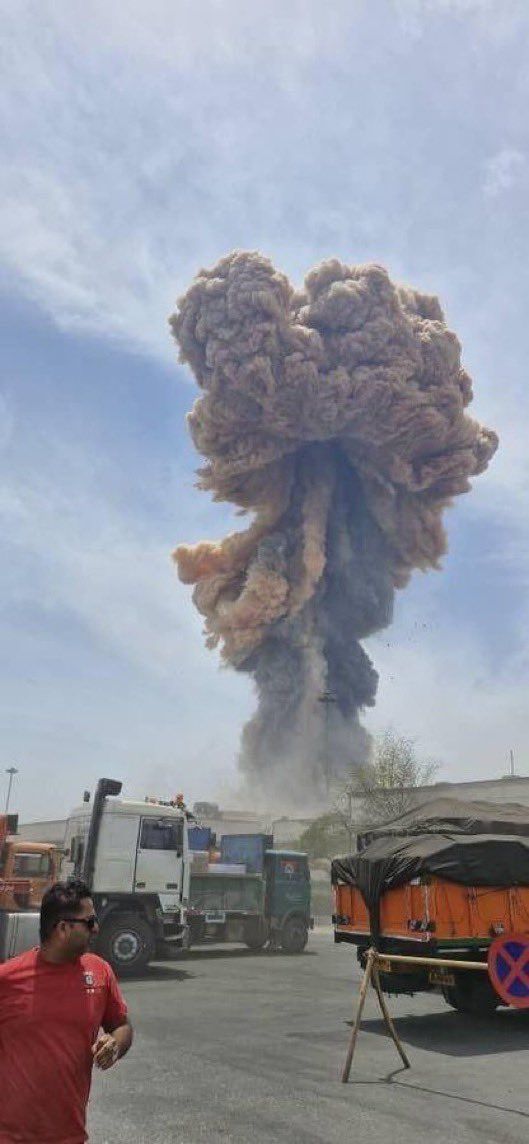 이란 항구 폭발 피해 커져…최소 25명 사망·800명 부상