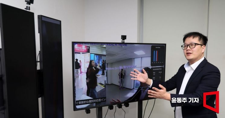 [AI혁명](151)피치에이아이, AI로 매장 앞 광고도 맞춤형으로