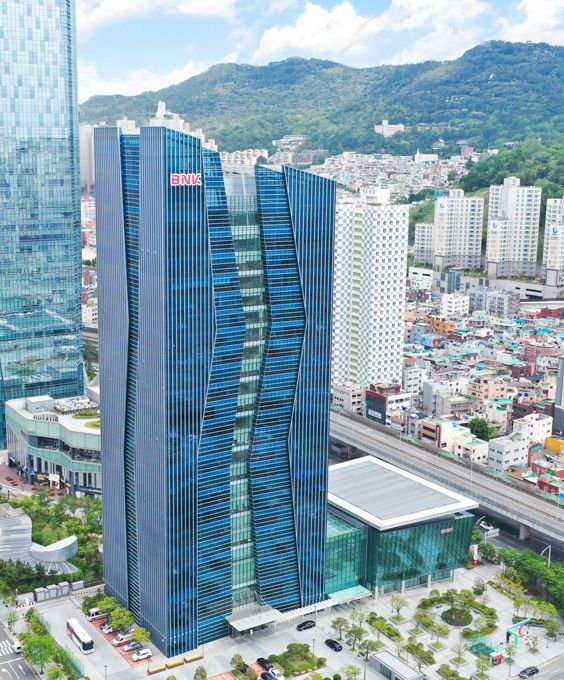 BNK금융, 디지털 등 외부 영입 통해 조직 변화