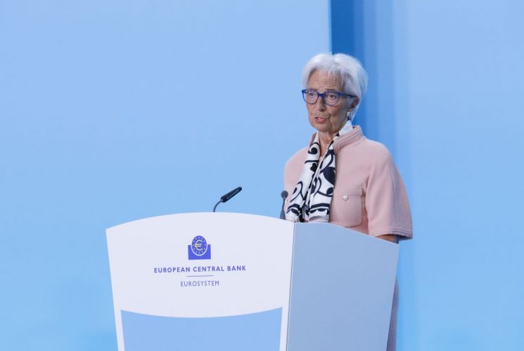 '트럼프 리스크'에 잡힌 유럽…ECB, 6월 금리인하 무게