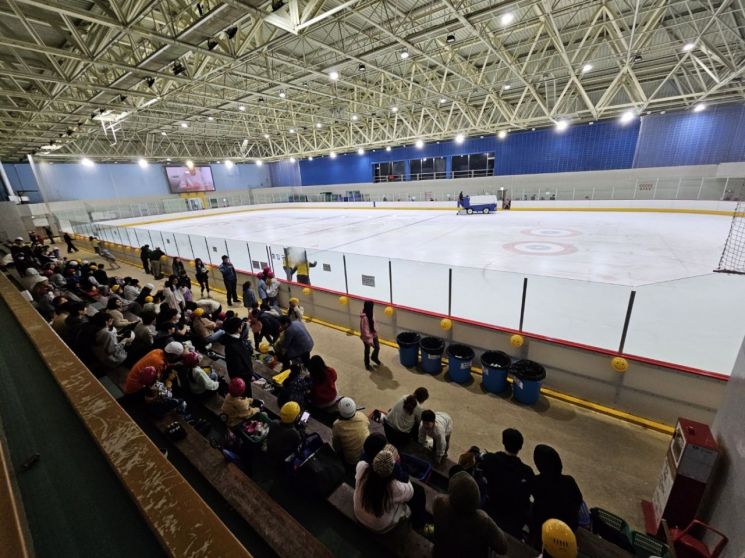 광주도시공사, 어린이날 염주빙상장 '무료 개방'