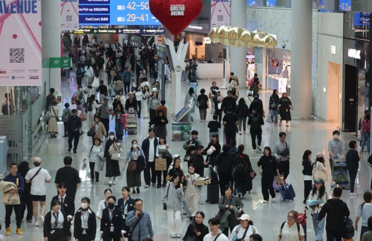 현대디에프·경복궁면세점, 인천공항 면세점 운영 5년 연장