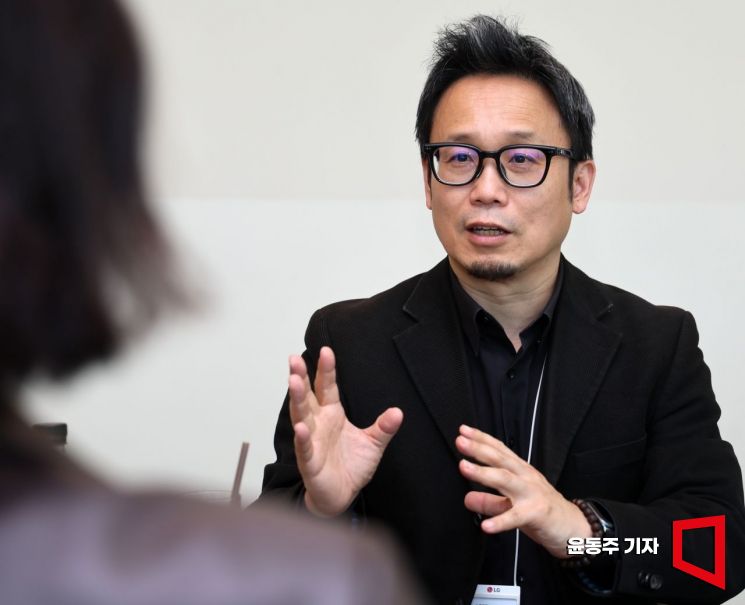 김성혁 LG전자 Quantum AI TASK 수석연구위원이 아시아경제와 인터뷰를 하고 있다. 윤동주 기자