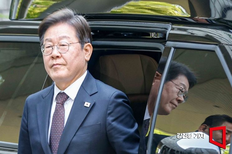 [포토] 대장동 배임 혐의 공판 출석한 이재명 대선 후보