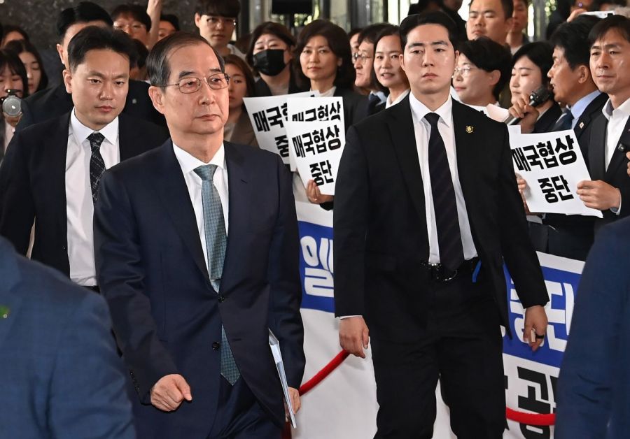 한덕수 대통령 권한대행 국무총리가 24일 2025년도 제1회 추경예산안에 대한 정부 시정연설을 위해 국회 본청으로 들어서고 있다. 2025.04.24 김현민 기자