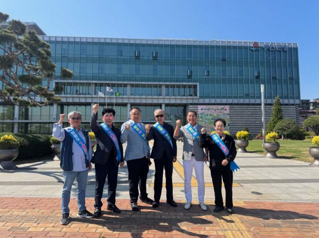 부안군이 5월 가정의 달과 본격적인 봄 여행철, 그리고 대표 축제인 '부안마실축제'를 맞아 관광택시 50% 할인 이벤트를 진행한다. 부안군 제공