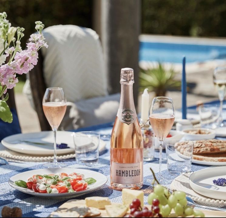 [아경와인셀라]"50년 전 샴페인이 궁금하다면?"…佛 '맞짱' 영국 자존심 