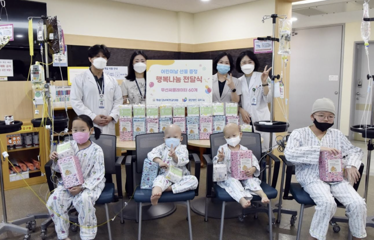 화순전남대병원, 어린이날 맞이 환아 선물 전달