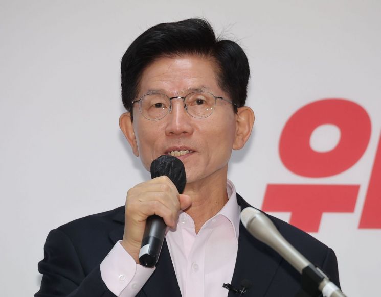 김문수 "과학기술부총리 신설…연구원 정년 65세 회복"