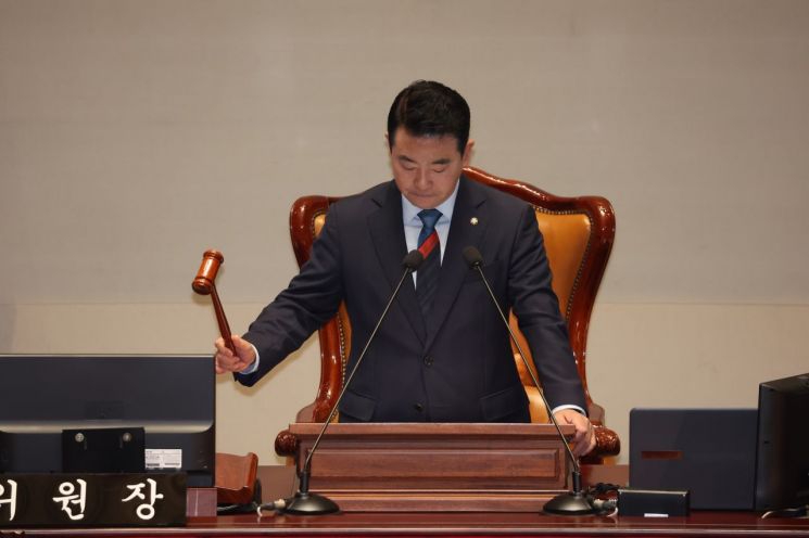 국회 예결위, 13.8조원 추경안 의결…8시 본회의서 처리