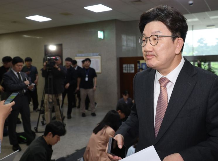 권성동 "최상목 오죽하면 사표 냈을까…민주당, 이재명 재판에 발작 일으켜"