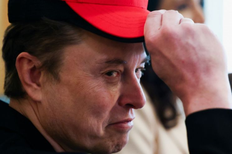 머스크, 주류 언론과 마지막 인터뷰…"부처 사후 불교 번성"