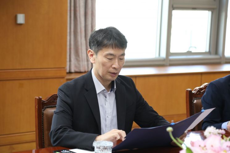 이복현 금감원장, 금융시장 변동성 확대 경고! 경기 침체 우려 속 선제적 대응 강조