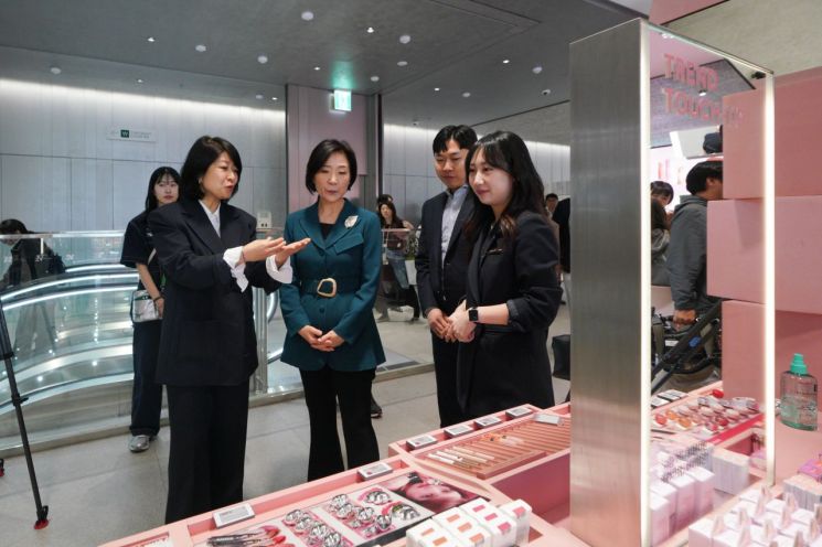 "화장품도 반도체처럼"…중기부, K뷰티 수출 총력 지원(종합)