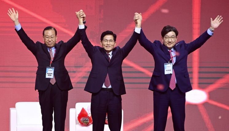 김문수-국힘 지도부, 당무우선권 두고 충돌