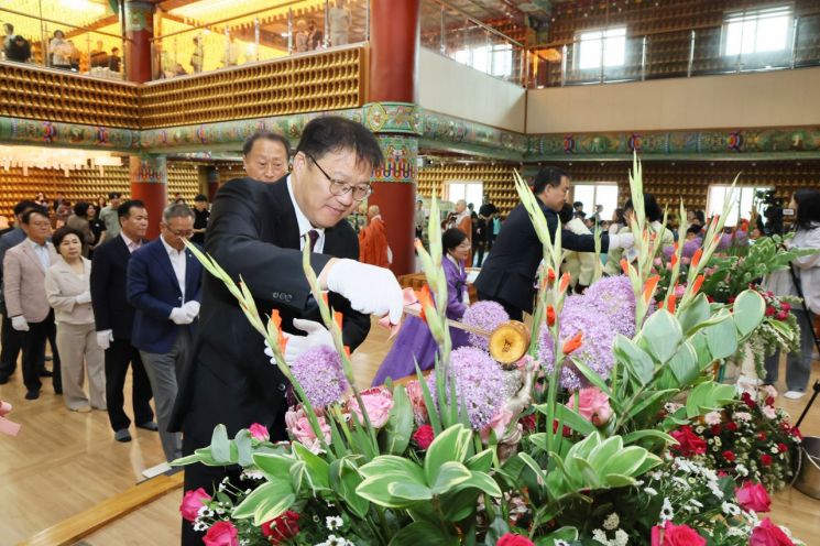 [동정} 장금용 창원특례시장 권한대행, 부처님오신날 봉축 법요식 참석