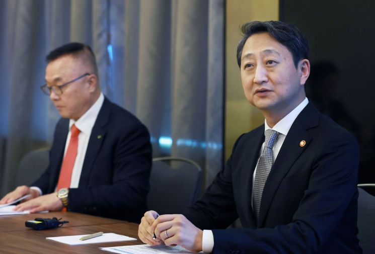 안덕근 "체코 정부, 원전 지연 과도해 두고 보지 않을 것"