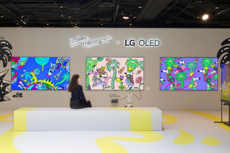 LG 올레드 에보, '팝아트'로 뉴요커 눈길 사로잡는다