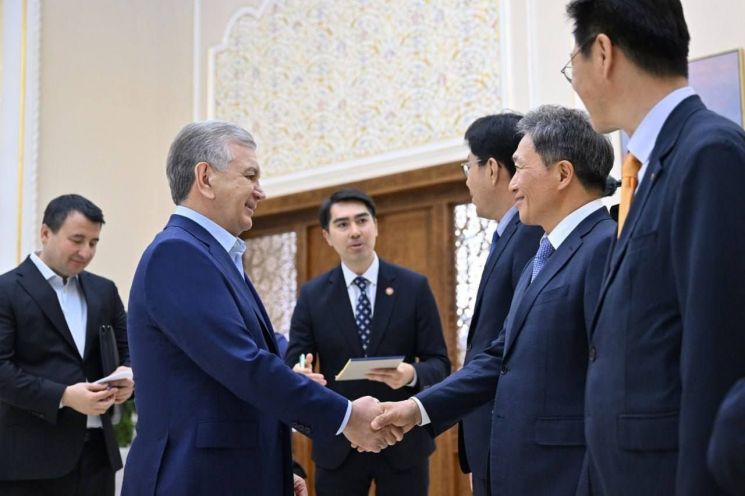 인천공항공사, 우즈벡 대통령 지지 속 신공항 사업 박차