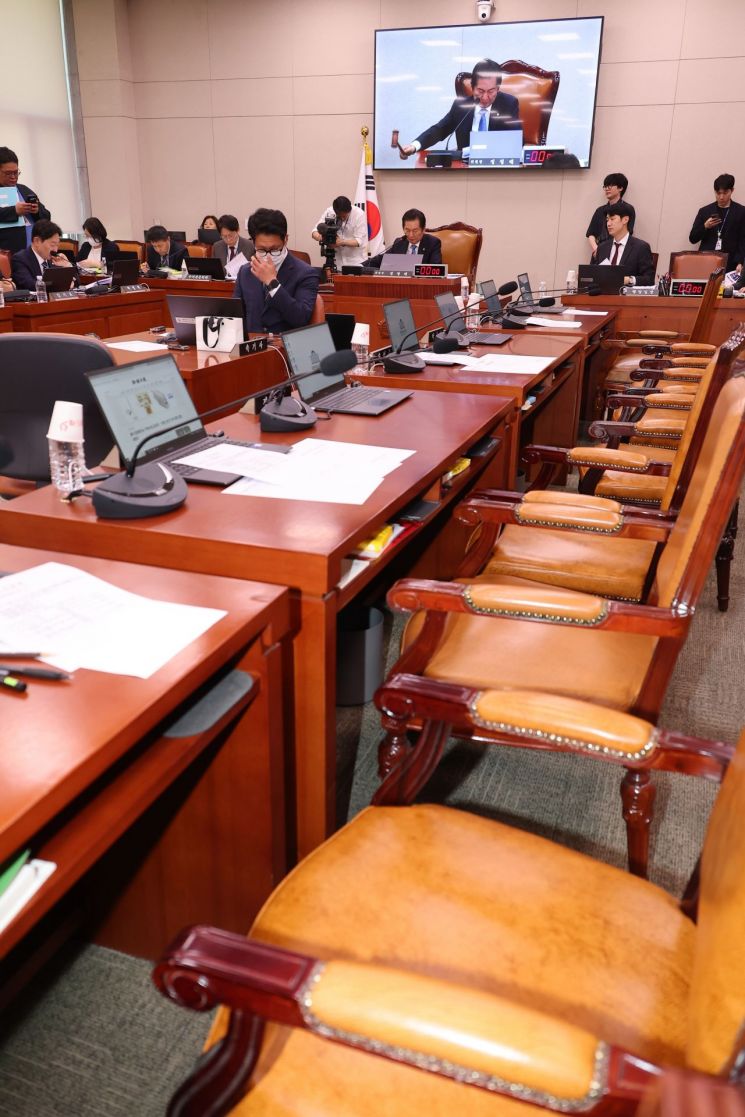국회 법사위, '대통령 당선시 재판정지' 형사소송법 의결(종합)