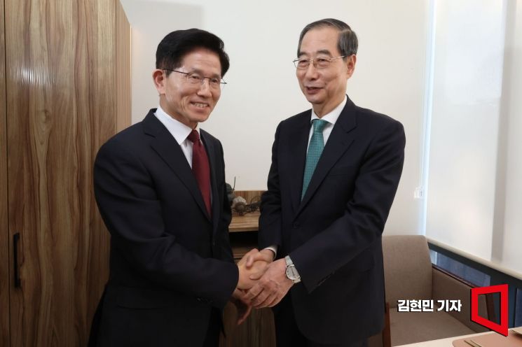 [포토] 김문수-한덕수 대선 후보 단일화 위한 회동