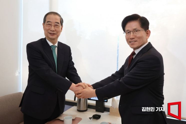 [포토] 김문수-한덕수, 단일화 담판 회동 