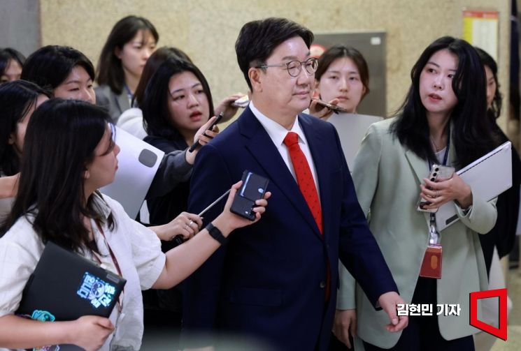 [포토] 권성동 "김문수 기자회견 한심…본인 영위 위한 정치 안돼"