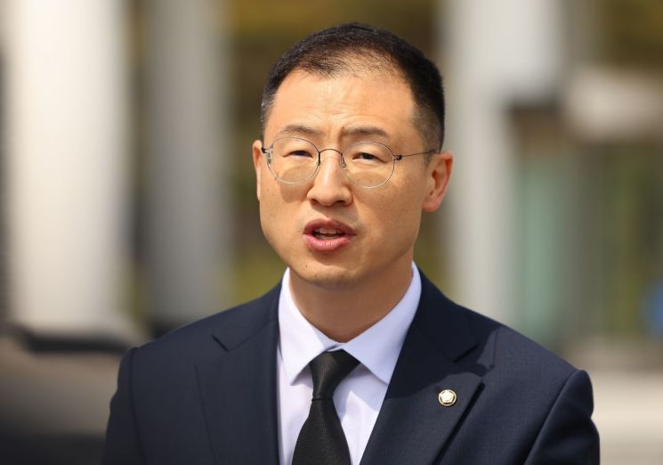 강기정, 국힘 탈당한 김상욱에 “5·18에 오라”