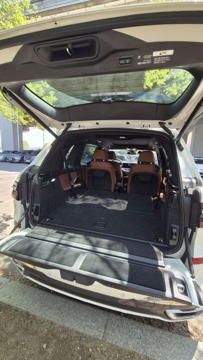 [Tabolleo] The Essence of a Luxury Family Car, BMW X7