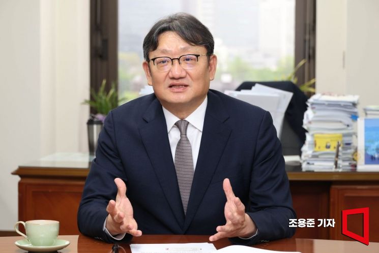 권기섭 경사노위장 "청년 고용 위기 상황…특단의 대책 필요"