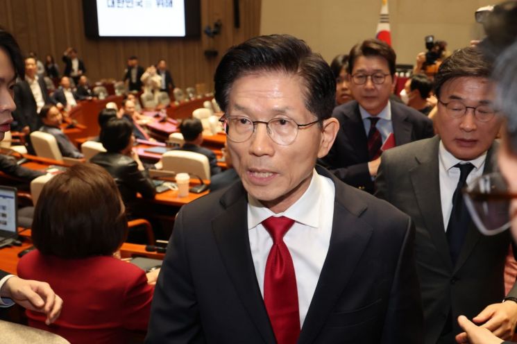 김문수·국힘 지도부, 의총서 충돌…金 "불법수단 동원" vs 黨 "실망"(종합)