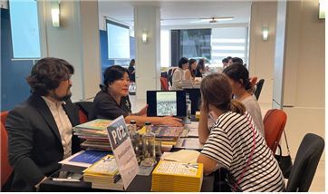 K-북 체코·폴란드 찾아간다...출판사 15개사 현지 수출 상담