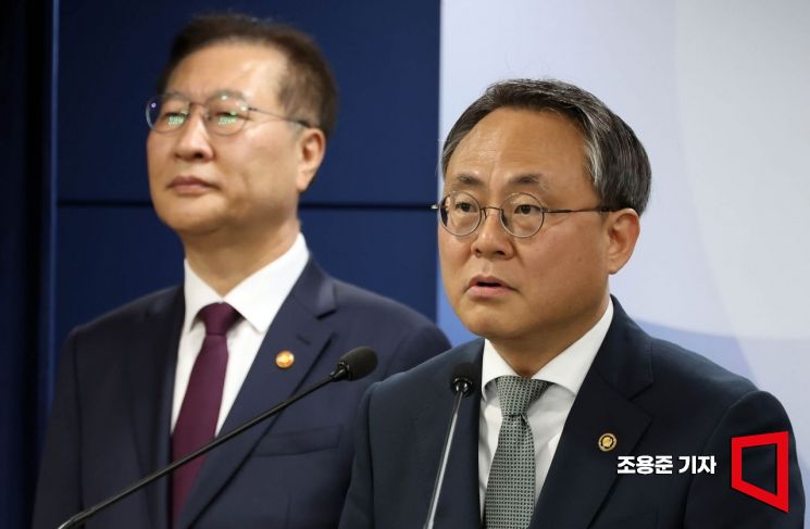 [포토] 대통령선거 담화문 발표하는 고기동 대행