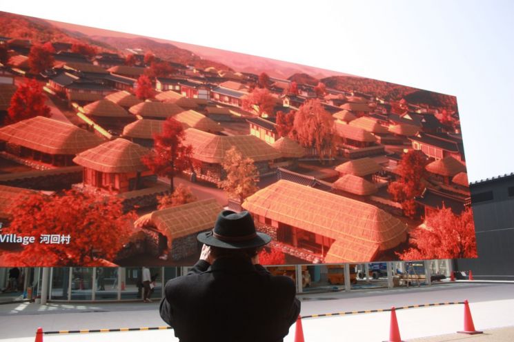 초입부터 압도적 스케일…오사카 화제작 된 한국관 미디어 파사드