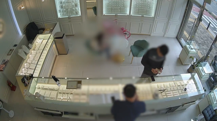 농번기 상습 빈집털이 … 수천만원 금품 훔친 40대 구속
