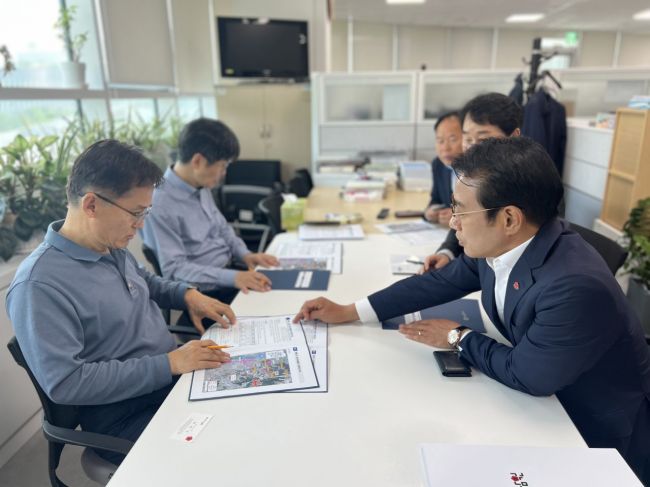 최경식 남원시장이 내년도 국가예산 확보를 위해 기획재정부를 비롯한 중앙부처를 방문했다. 남원시 제공