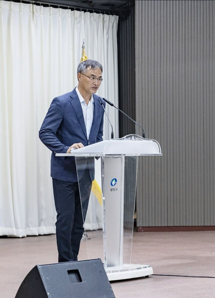 14일 오후 대한지방공제회 관리이사로 선출된 백일헌 서울 광진구 부구청장 취임식 .