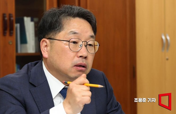 노만석 대검찰청 마약조직범죄부장(검사장)이 서울 서초구 대검 사무실에서 아시아경제와 인터뷰 하고 있다. 조용준 기자