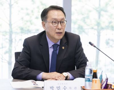 복지부 "美 통상정책 변화에 맞춰 화장품 기업 지원방안 추진"